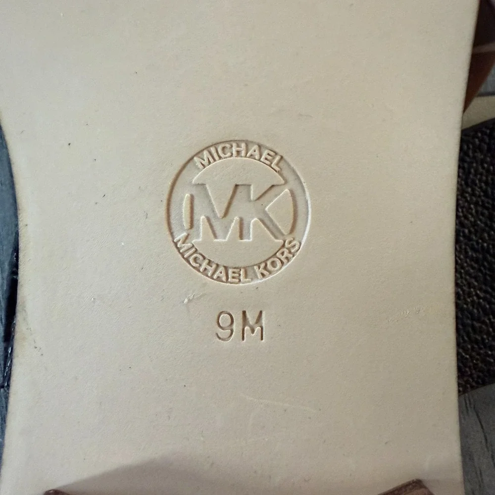 NWOT Michael Kors Nelson Slip-On Toe Ring Slide Sandals Mini Logo Flats 9M Women